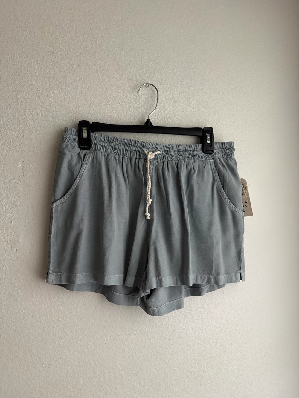 🆕 NWT billabong Casual Blue Drawstring Women's Shorts - Picture 2 of 5